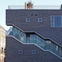 �򵥵�ש���ִ��Ĳ���¥��